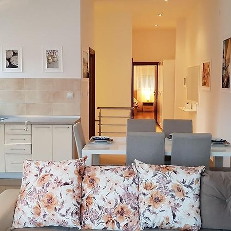 Riverside Villa تيفات المظهر الخارجي الصورة