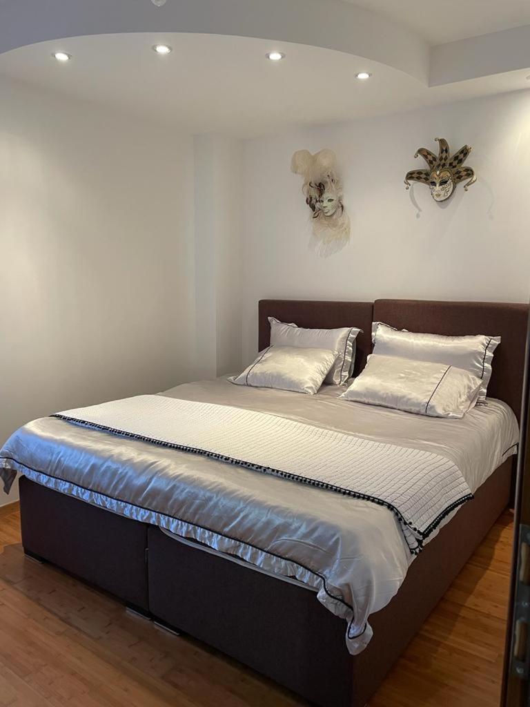 Riverside Villa تيفات المظهر الخارجي الصورة