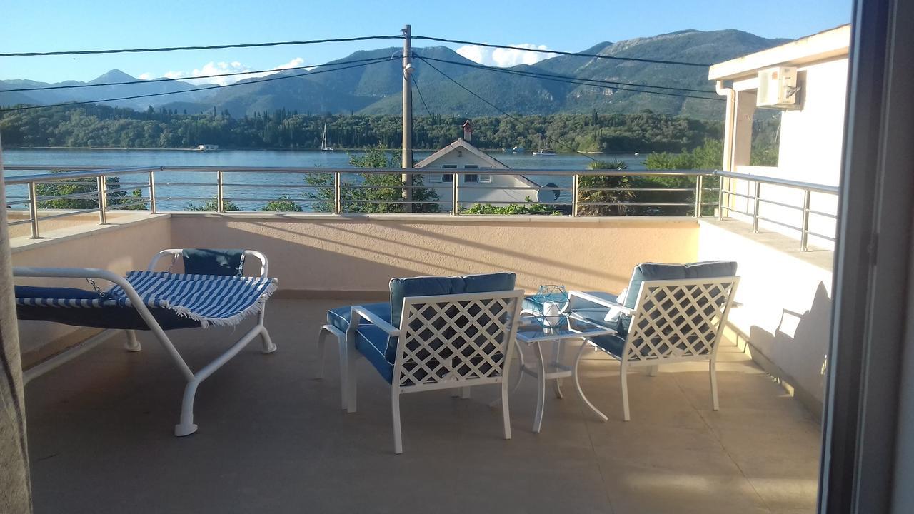 Riverside Villa تيفات المظهر الخارجي الصورة