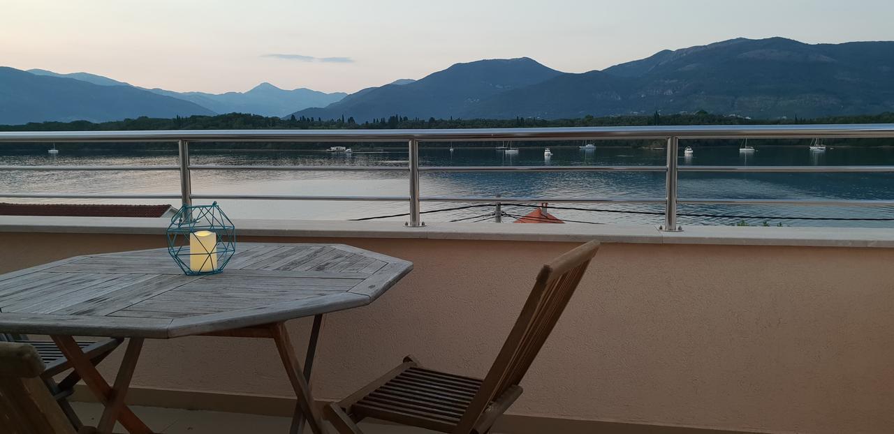 Riverside Villa تيفات المظهر الخارجي الصورة