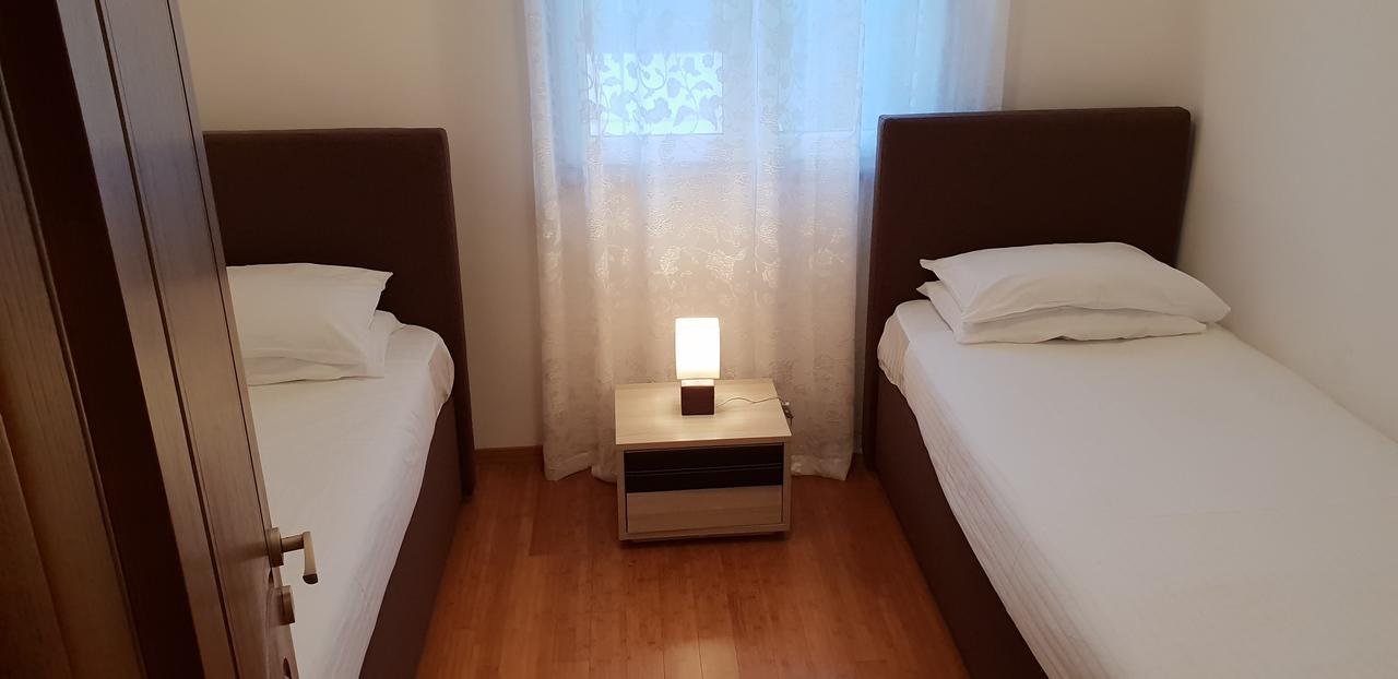 Riverside Villa تيفات المظهر الخارجي الصورة